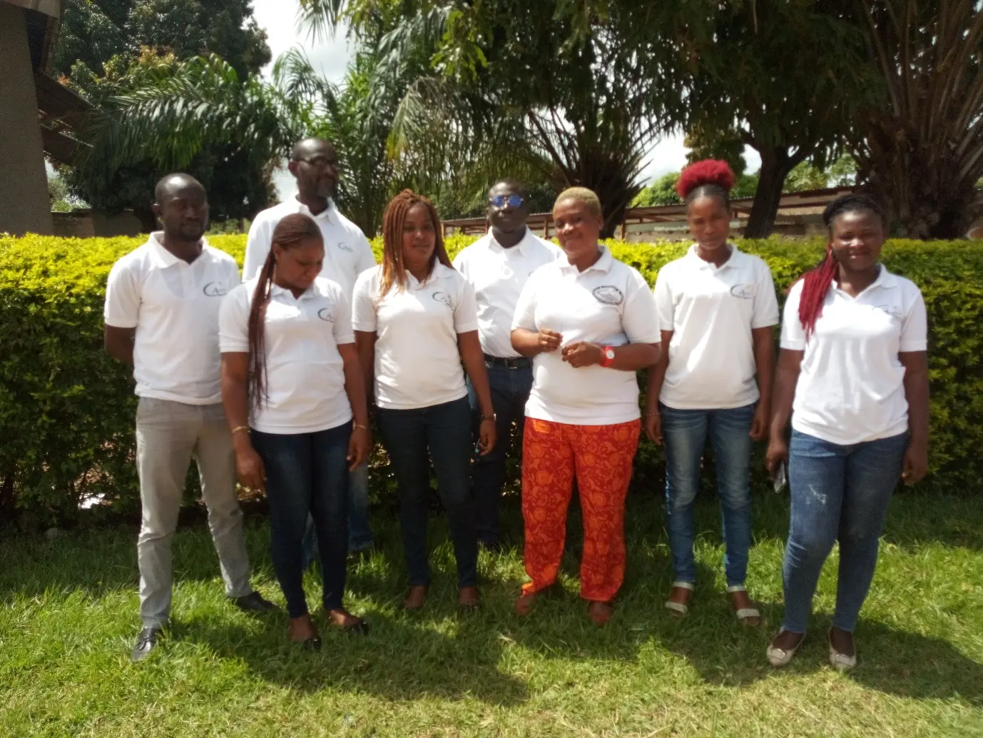 Photo de groupe du personnel administratif